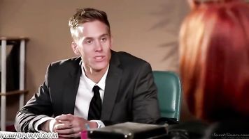 Mama es Infiel con el Novio de su h. y ella se venga follándose a Papa || Video completo: adsrt.org/Qc9rS